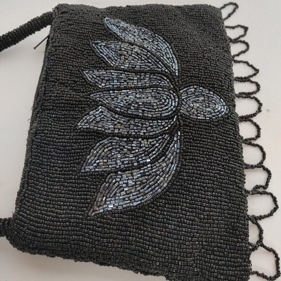 ATTRACTIVE Vintage Black Beaded Lotus Print Shoulder Bag Stunning Night Bag - Picture 2 of 6